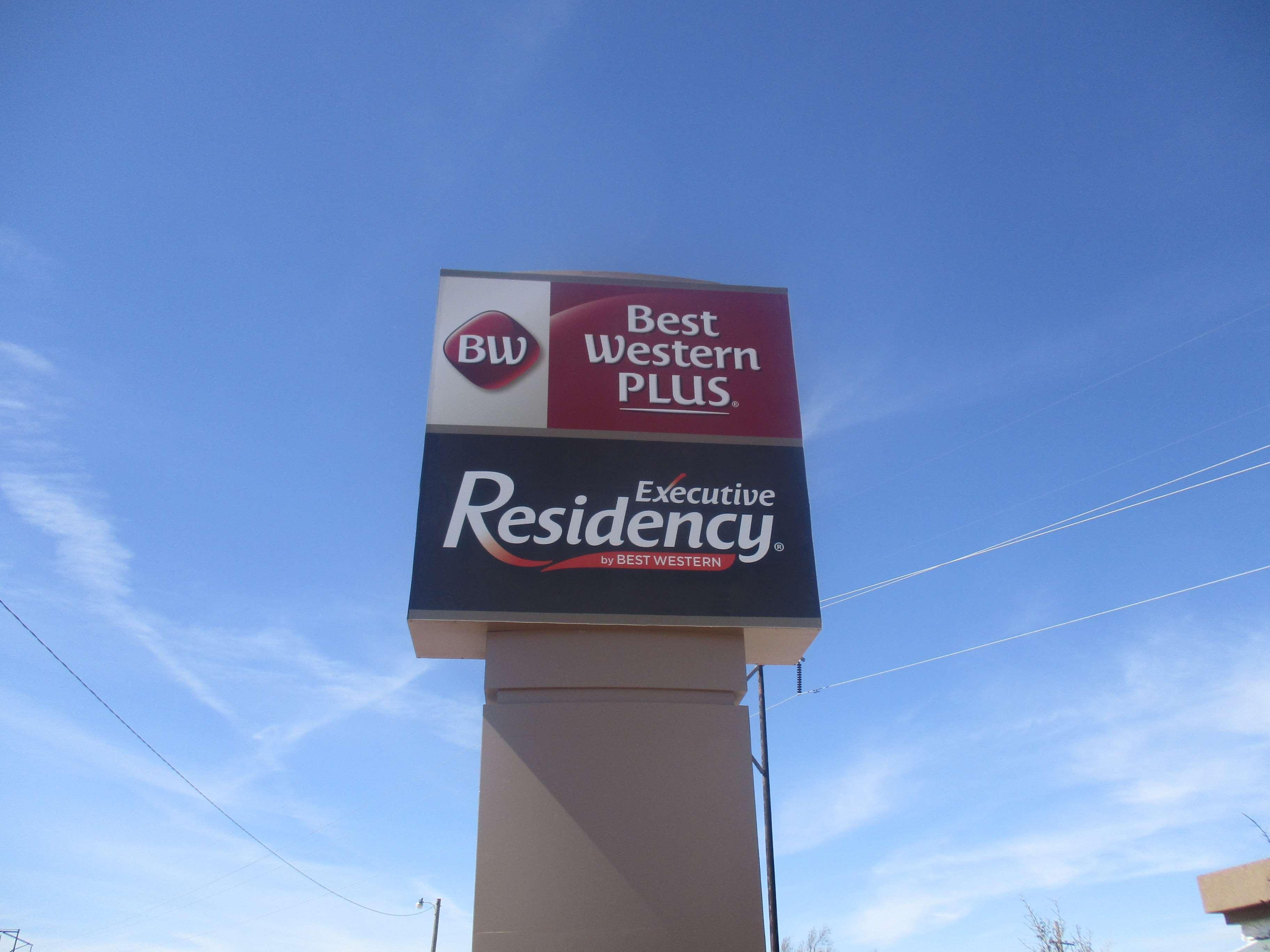 Best Western Plus/Executive Residency Elk City Hotel Exterior photo